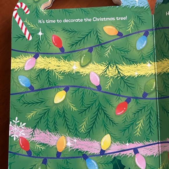 Colorforms Read and Play Christmas Fun Children's Board Activity Book - Picture 5 of 6